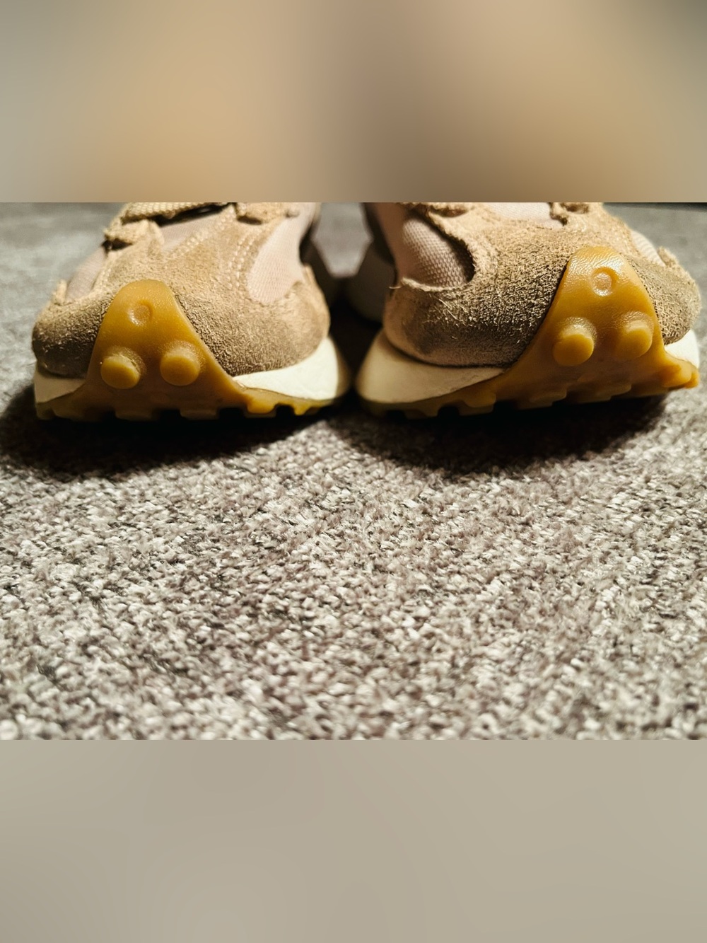 New Balance Classics 327 Sneaker in Leopard Print and Beige Size 7 - Picture 5 of 8